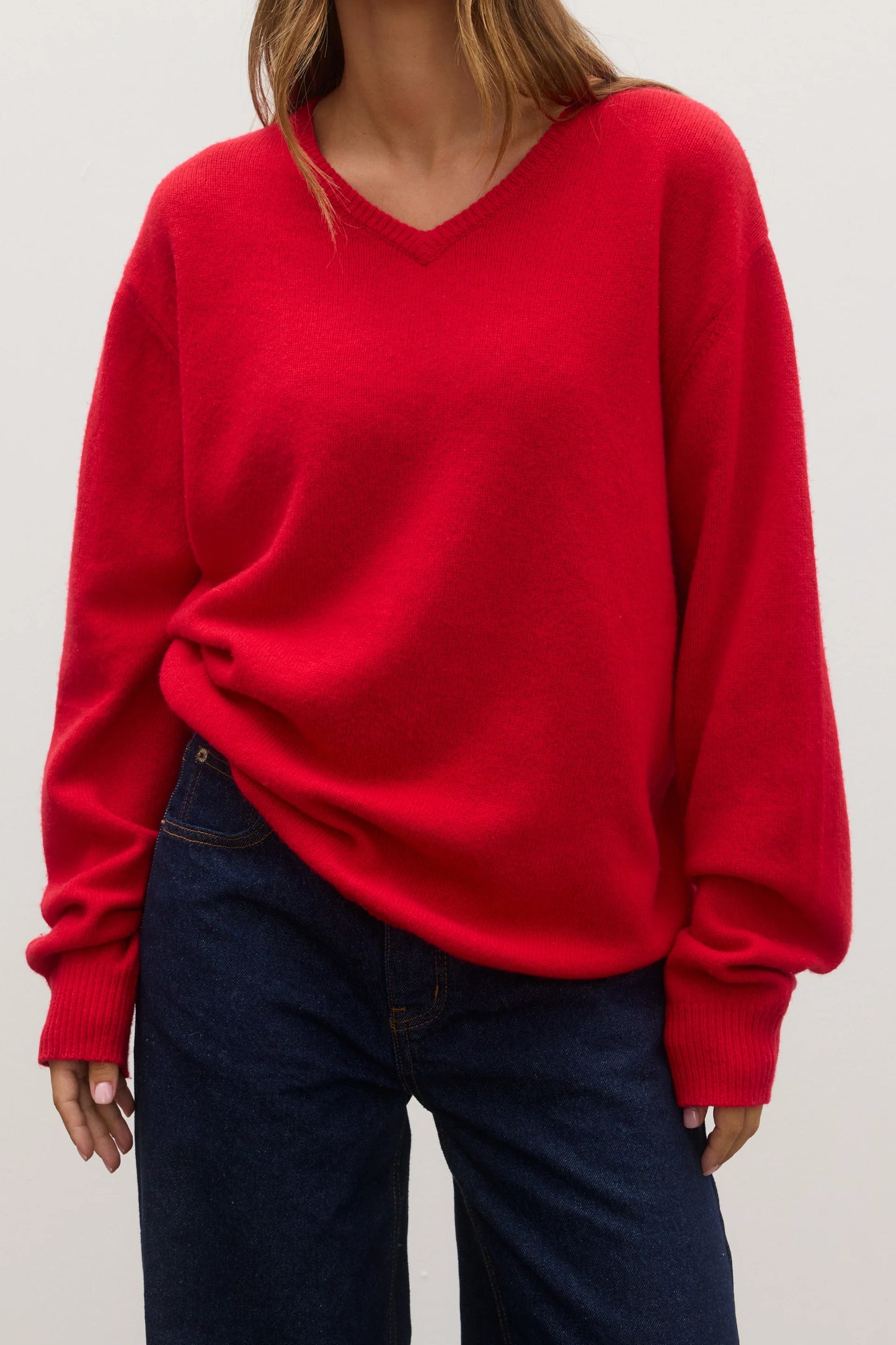Billie V-neck sweater - Cherry Red