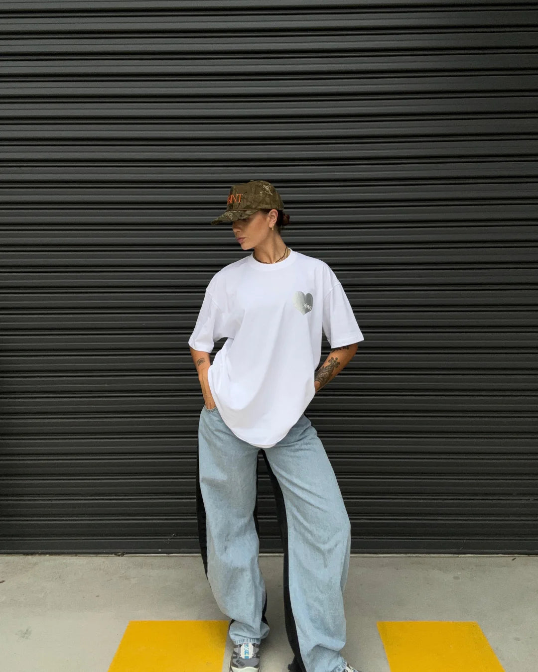 HEART TEE - WHITE & SLIVER