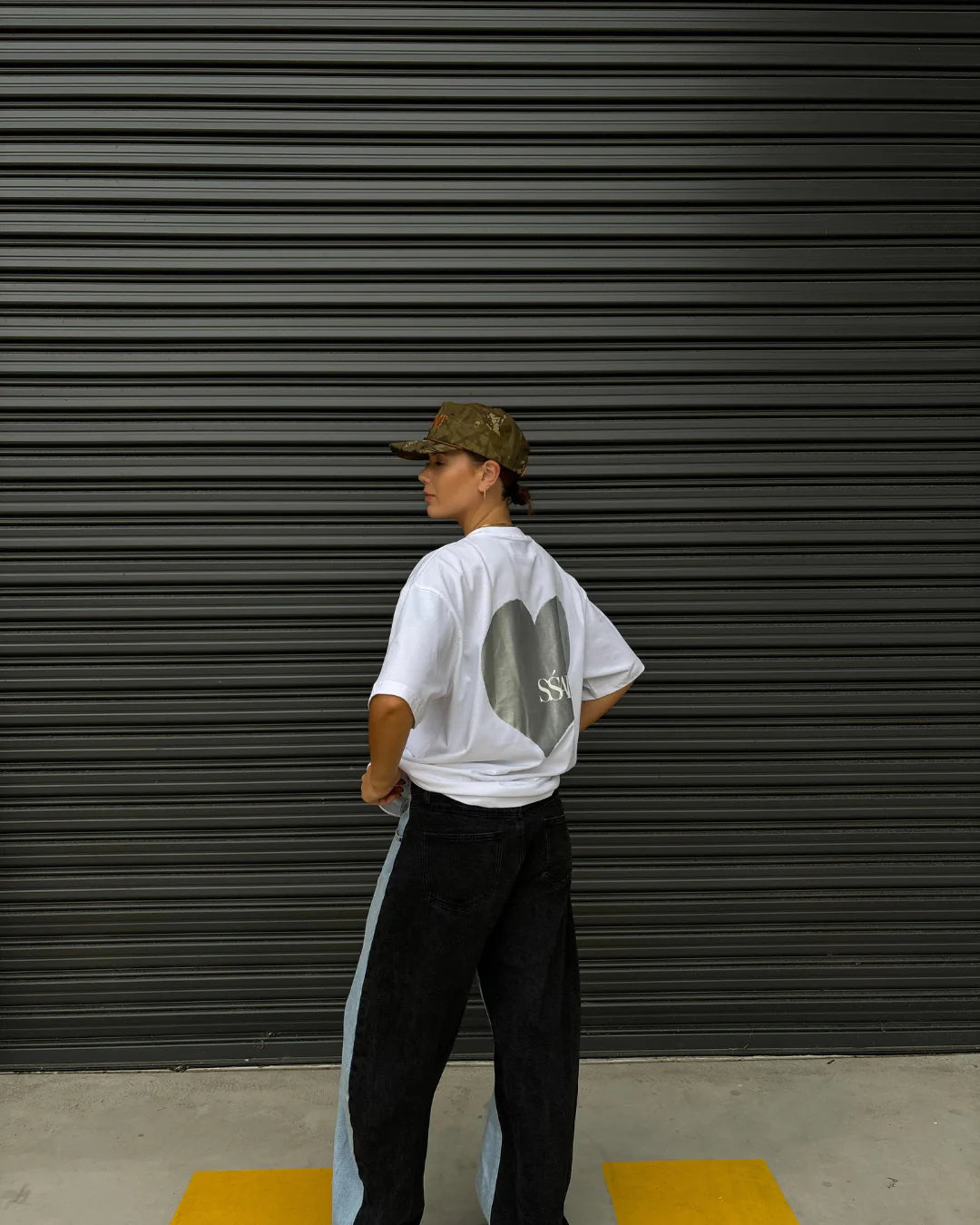 HEART TEE - WHITE & SLIVER