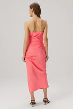 Load image into Gallery viewer, MISHA - SAOIRSE STRAPLESS MIDI DRESS WATERMELON PINK

