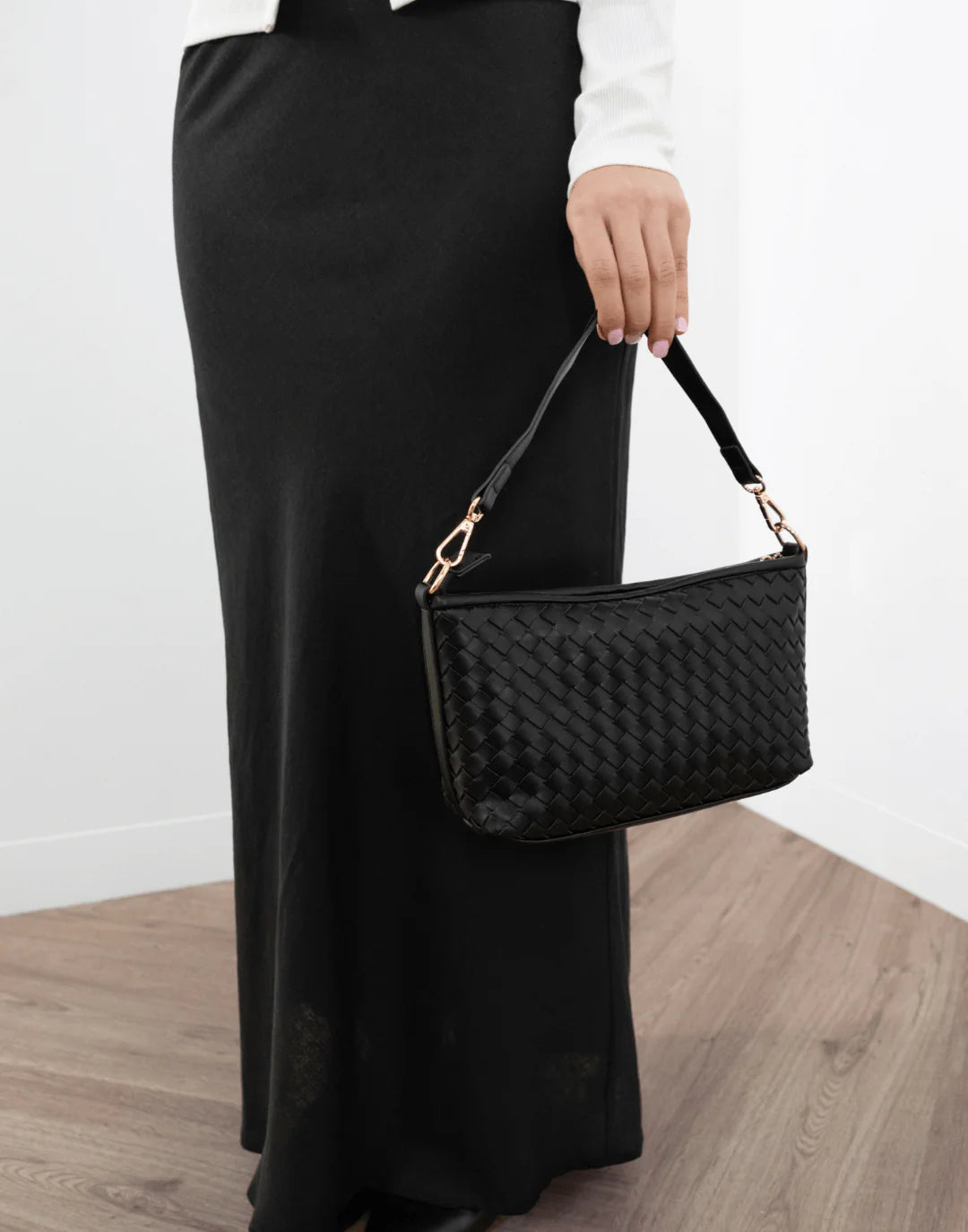 BENITA SHOULDER BAG - BLACK