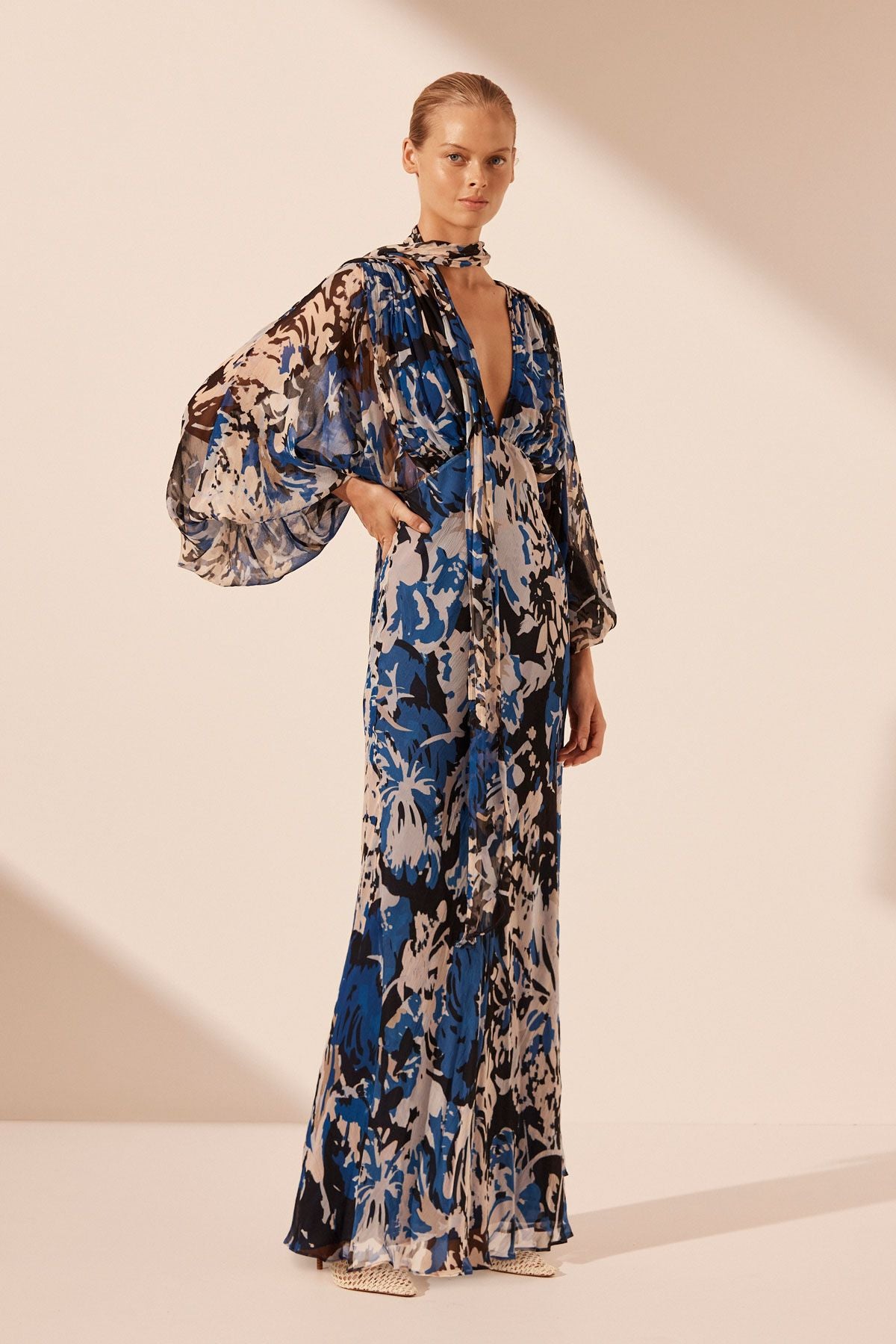 OLEA BALLOON SLEEVE MAXI DRESS